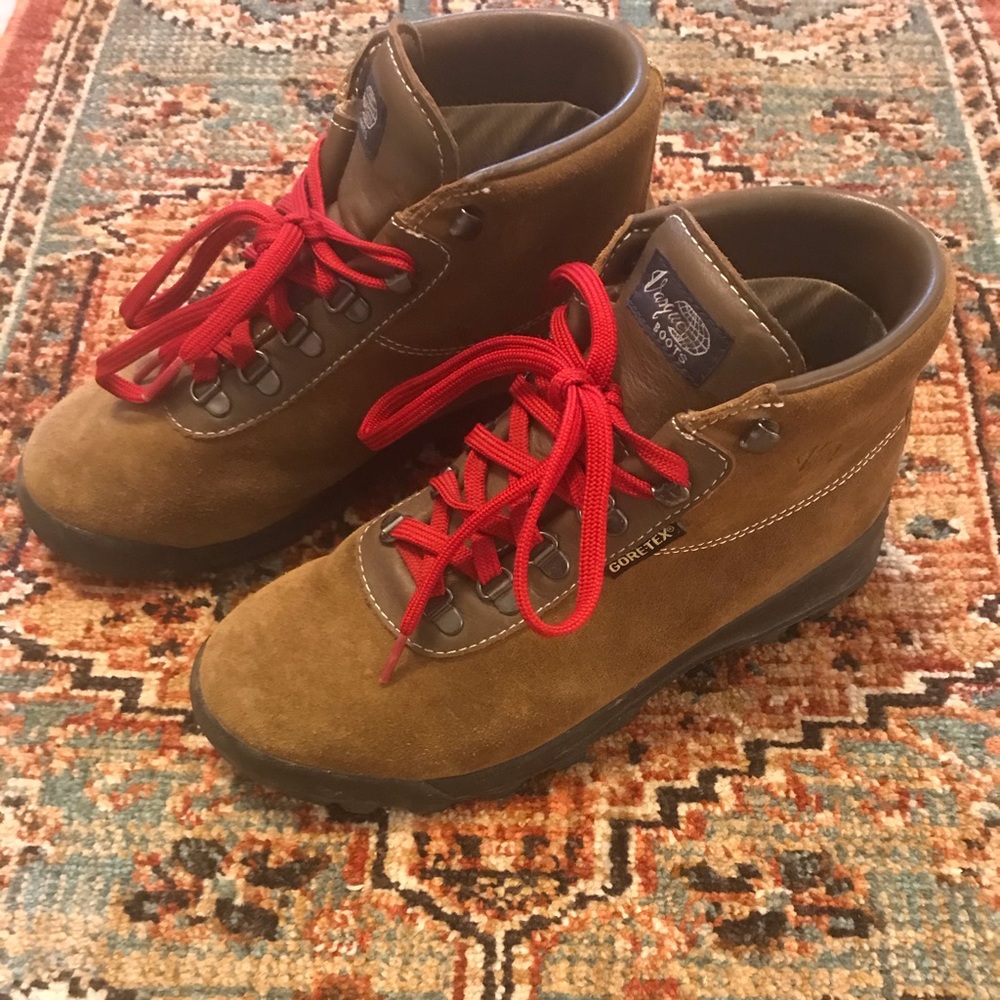 Vasque Gore-Tex Sundowner Waterproof Hiking Boots